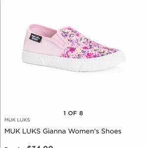 Muk luk Gianna sneakers/shoes size 9